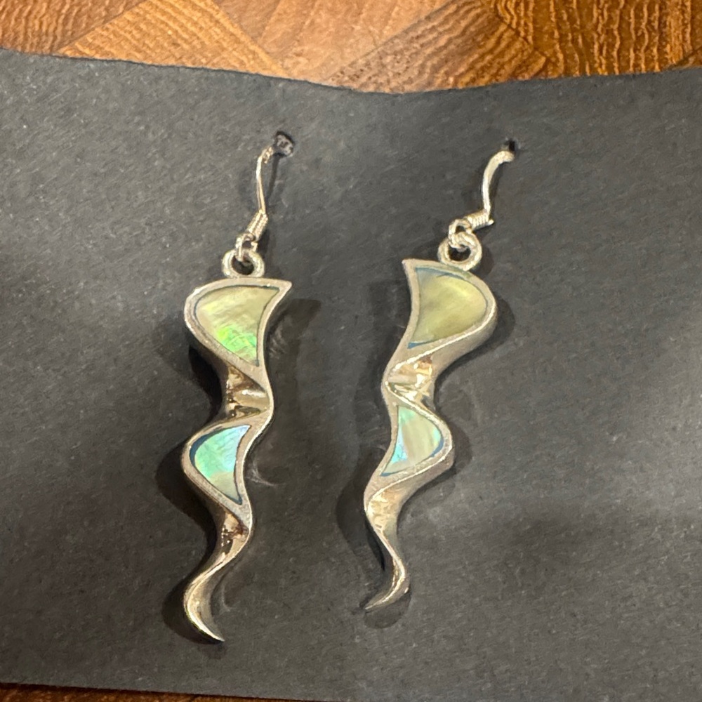 Silver and Iridescent mother of pearl Earrings